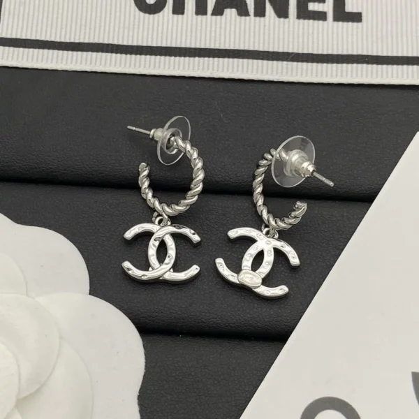 Chanel new earrings - Image 3