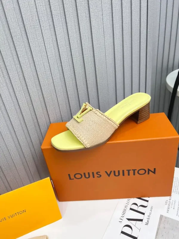Louis Vuitton Women’s Raffia Sandals 2025 - Image 3