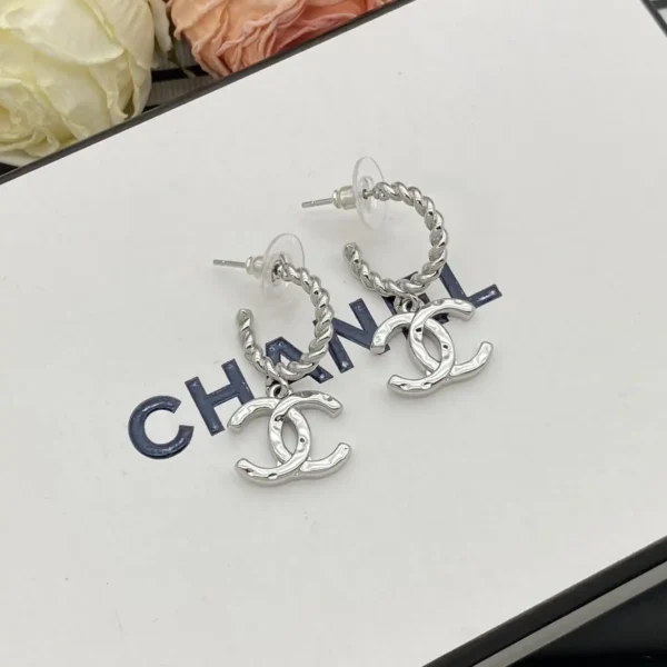 Chanel new earrings - Image 4