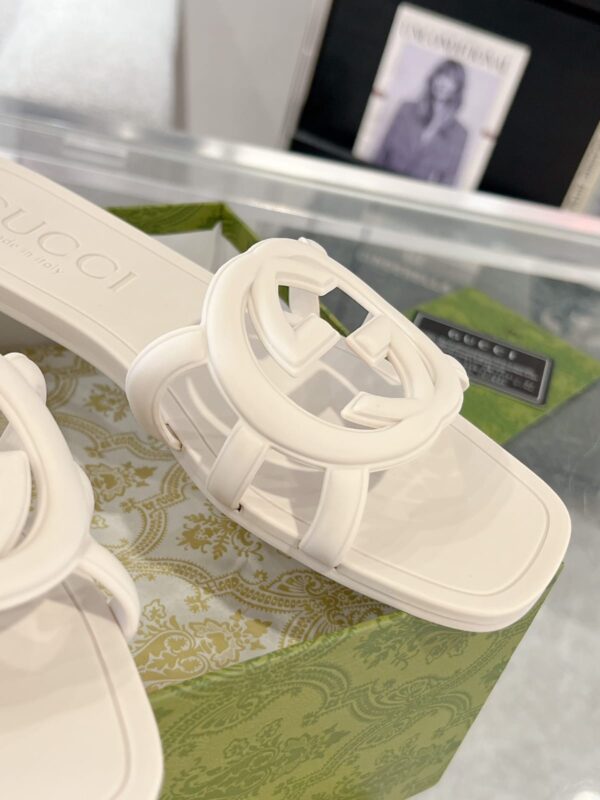 Gucci Women’s Interlocking G Slippers – Summer 2025 - Image 5
