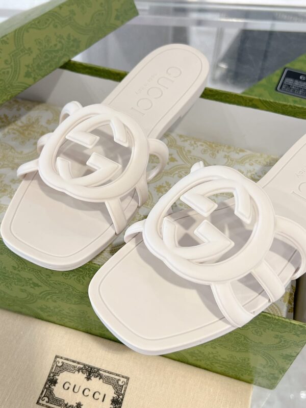 Gucci Women’s Interlocking G Slippers – Summer 2025 - Image 7