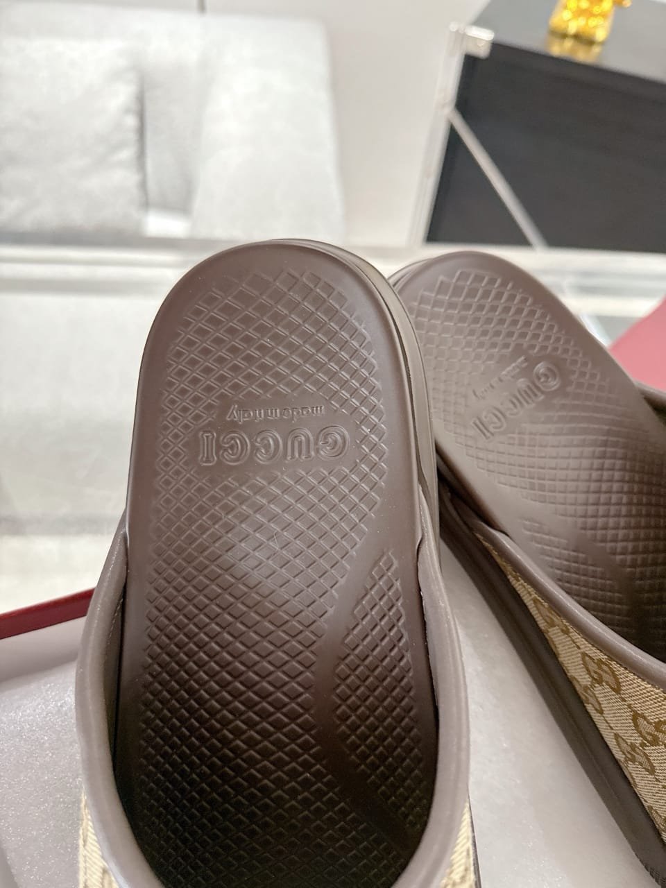 Gucci Lido Summer Couple Slide Sandals Black Rubber with Web Design - Image 2