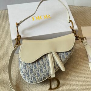 Dior Saddle Raffia bag