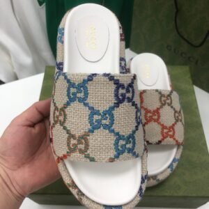 Gucci_slippers