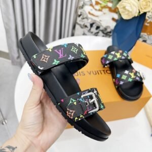 Louis_Vuitton_slippers