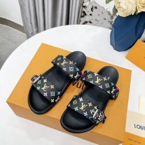 Louis_Vuitton_slippers